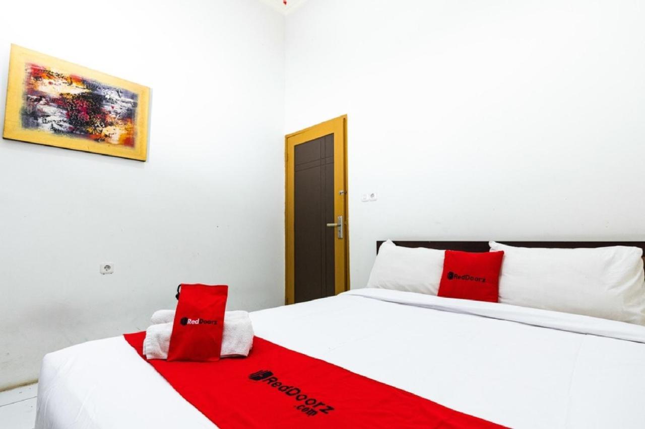 Reddoorz @ Hertasning Area 2 Makassar Eksteriør billede