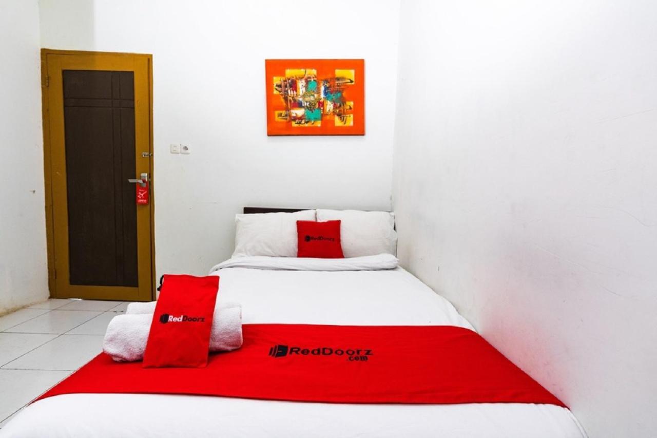 Reddoorz @ Hertasning Area 2 Makassar Eksteriør billede